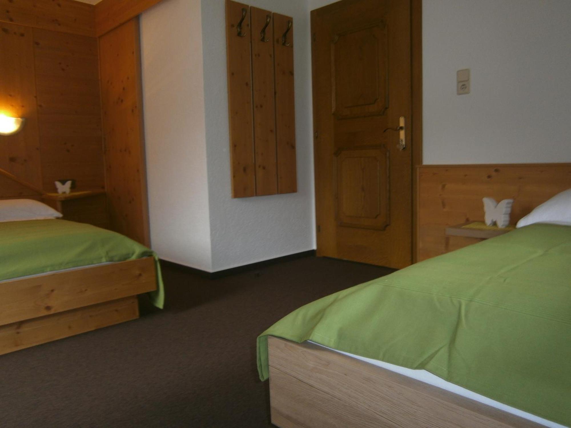 Haus Wiesenheim Fw Oetztal 란켄펠트 객실 사진